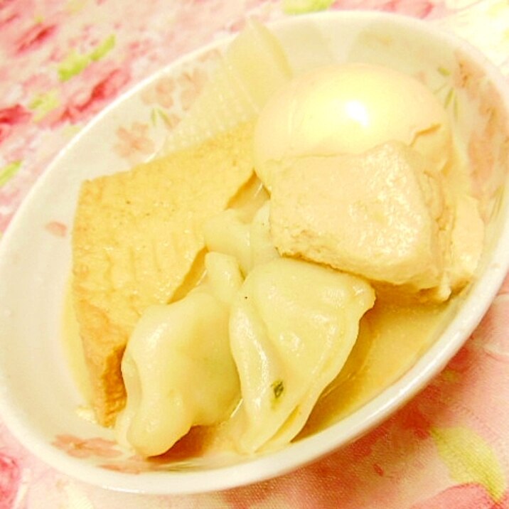 豆乳鍋の素ｄｅ❤厚揚げと豆腐と白蒟蒻と卵と水餃子❤